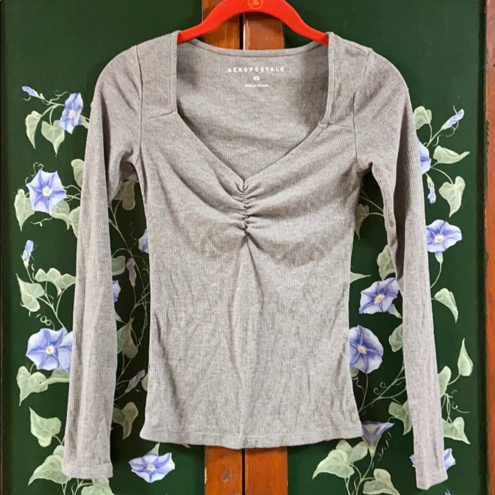 Aeropostale gray long sleeve